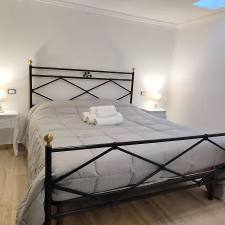 Wonderful In With Shared Swimming Pool Apartament *