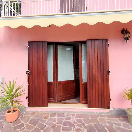 Apartament Wonderful In With Shared Swimming Pool
